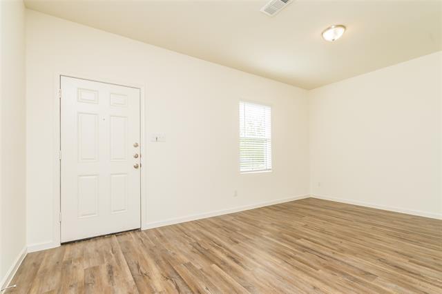 Building Photo - 440 Canoe Way