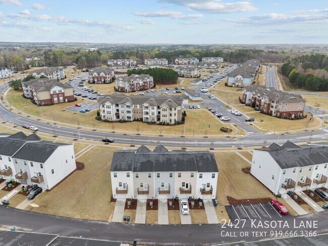 Building Photo - 2427 Kasota Ln