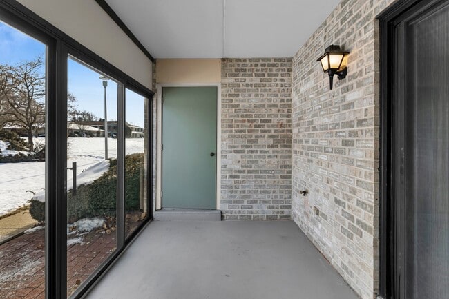 Building Photo - 2-Bedroom Condo with Great Community Amenities in Lower Macungie