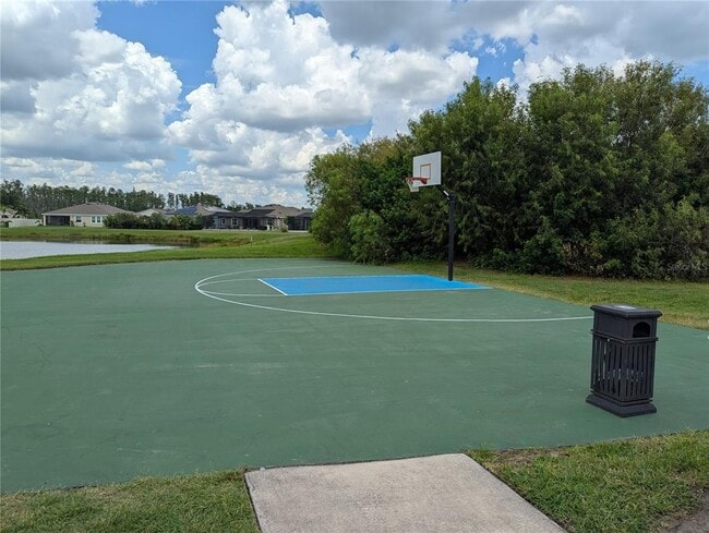 Building Photo - 16549 Mosaic Oar Dr