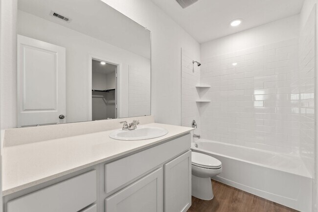 Building Photo - 17747 Pemswood Dr