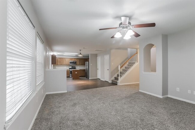 Building Photo - 32434 Hunter Park Ct