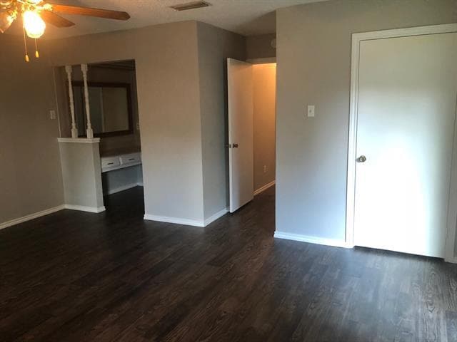 Building Photo - 3401 Carriage Ln