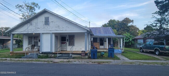 Building Photo - 620 Washington St