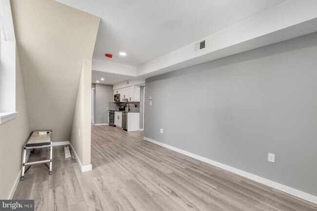 Building Photo - 435 W Susquehanna Ave