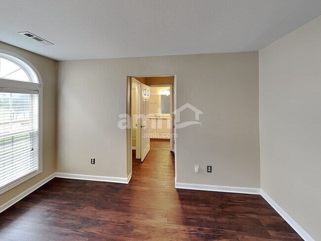 Building Photo - 10206 Orchard Grass Ct