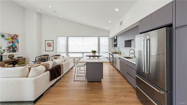 Building Photo - 1176 Nelrose Ave