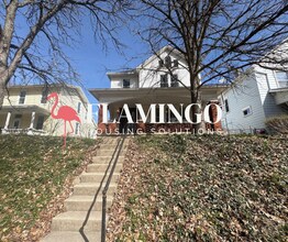 Building Photo - Newly Remodeled 3BR/2BA Home with Central Air & 2-Car Garage on Wayne Ave