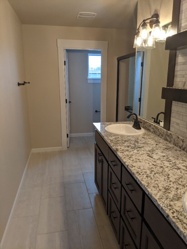 Building Photo - 1661 S Columbus Ave