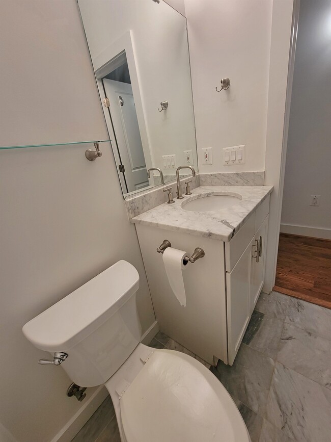 Building Photo - 1447 Girard St NW