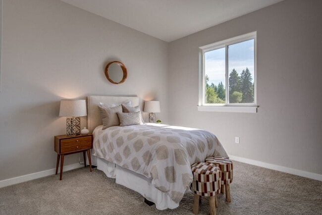 Building Photo - Pahlisch Home 2 Bedroom Duplex in the Luderman Crossing Community - PENDING APPLICATION