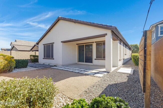 Building Photo - 14396 W Wethersfield Rd