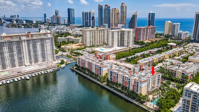 Building Photo - 17100 N Bay Rd