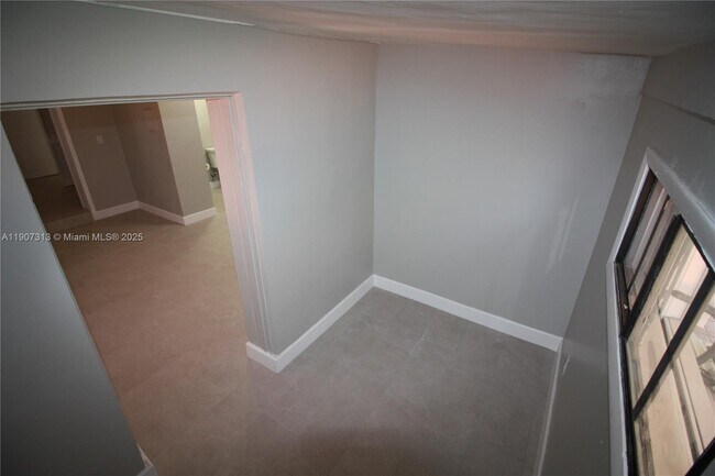 Building Photo - 11031 SW 43rd St