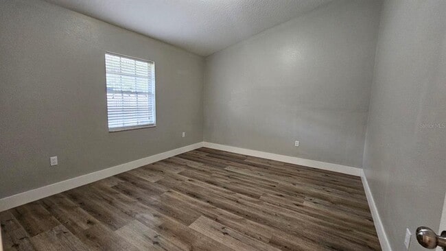 Building Photo - 18720 Oak Way Dr