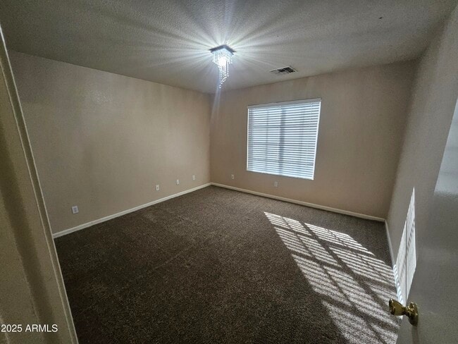 Building Photo - 842 E Impreria St