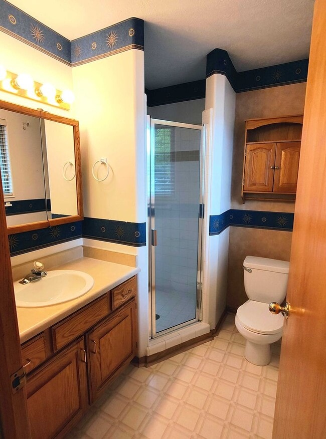 Building Photo - 5 BD 3 BA 2900 sq ft HOME IN DRAPER.