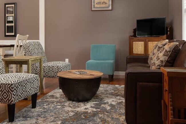 Building Photo - 7206 Sawyer Rd