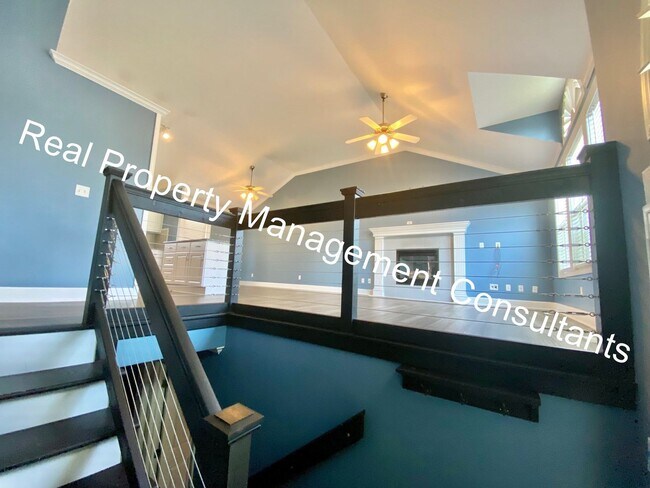 Building Photo - 3 Bedroom in Lees Summit School District