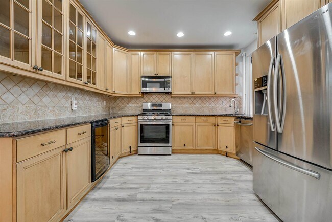 Building Photo - 103 Westover Pl