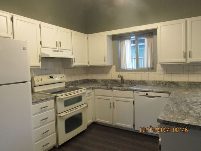 Building Photo - Single family residence in Rifle