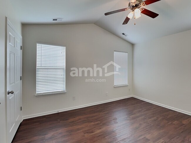 Building Photo - 10540 Gold Pan Rd