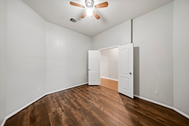 Building Photo - 28211 Emerald Creek Ln