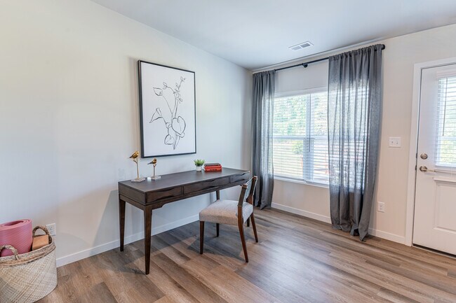 Building Photo - 147 Spartan Circle
