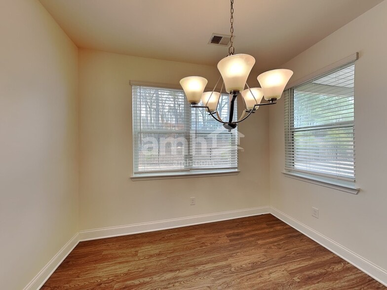 Building Photo - 2452 Napa Valley Dr