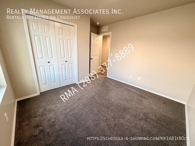 Building Photo - 487 W Screech Owl Dr