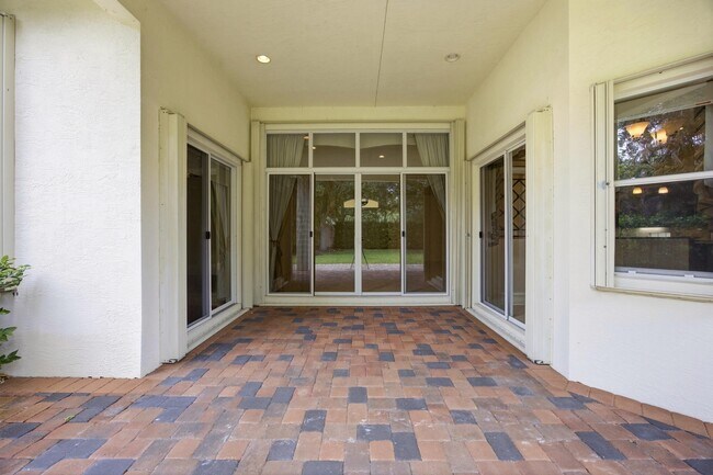 Building Photo - 195 Sedona Way