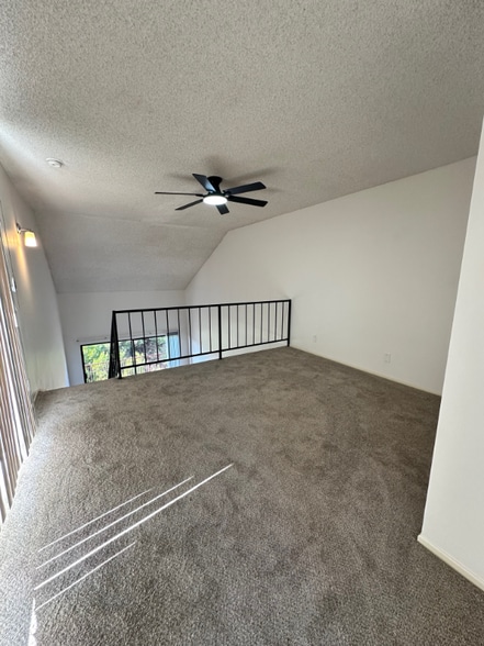 Building Photo - 121 S Swall Dr