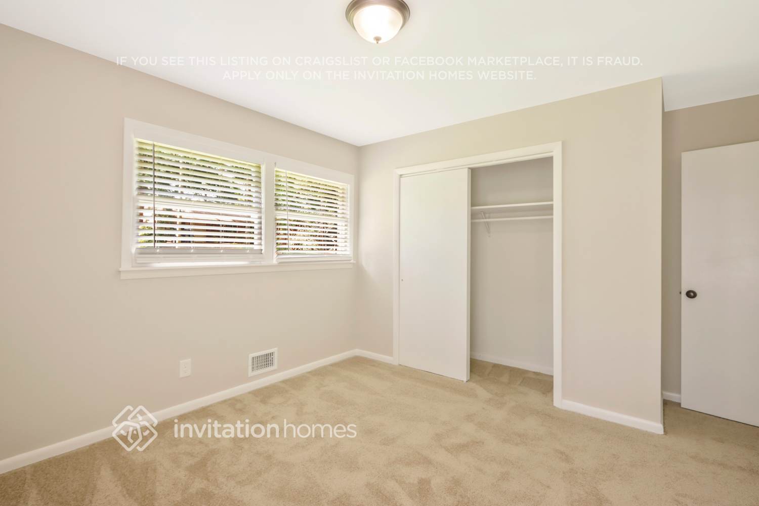 Building Photo - 2307 Ithica Dr SE