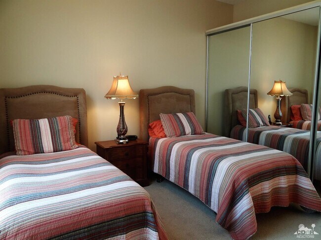 Building Photo - 47423 Medina Dr W