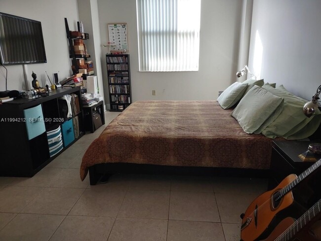 Building Photo - 1470 NE 123rd St