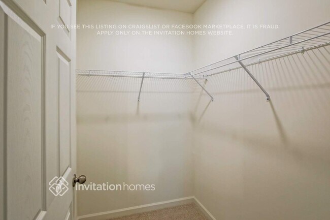 Building Photo - 565 Seaspray Dr