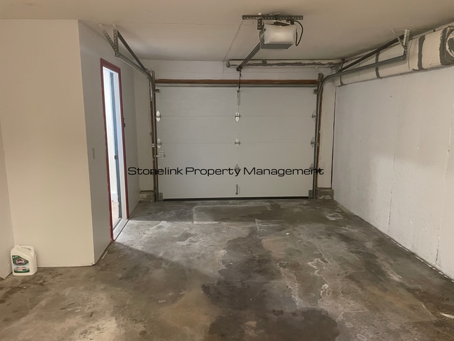 Building Photo - Fully Renovated Condo For Rent in Burrillv...