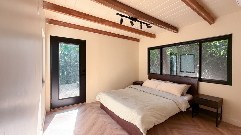 Suite B bedroom - 5323 Monterey Rd