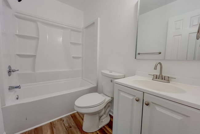 Building Photo - Modern 2BR/1.5BA Property with Renovated Interior and Unique Bonus Spaces - MOVE IN SPECIAL