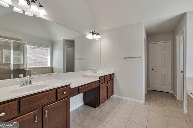 Building Photo - 2270 Cahaba Ct