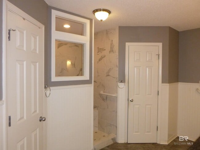 Building Photo - 30738 Pinyon Dr