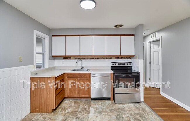 Building Photo - 10128 Ashbrook Dr