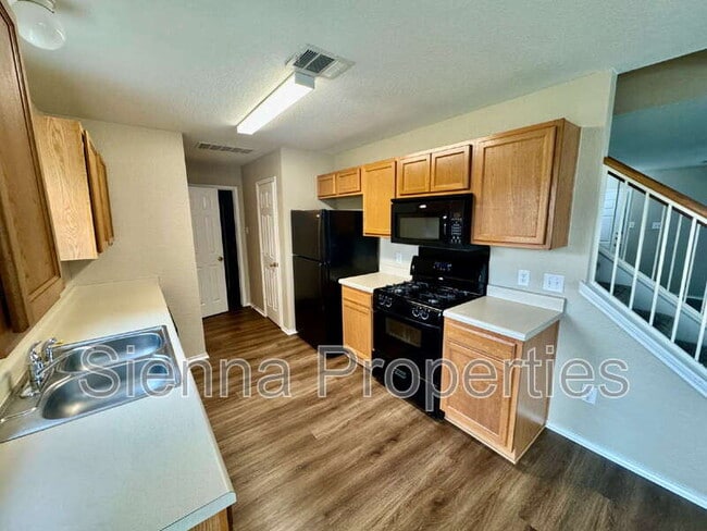 Building Photo - 398 Paddington Dr