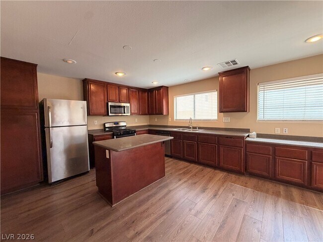 Building Photo - 8324 W Sapphire St