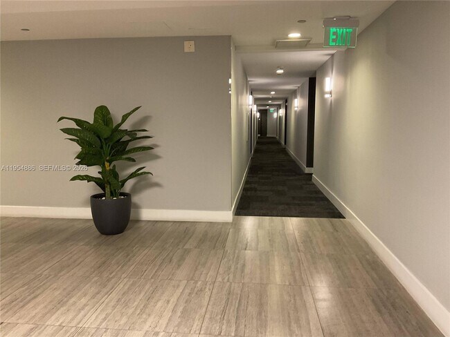 Building Photo - 140 S Dixie Hwy