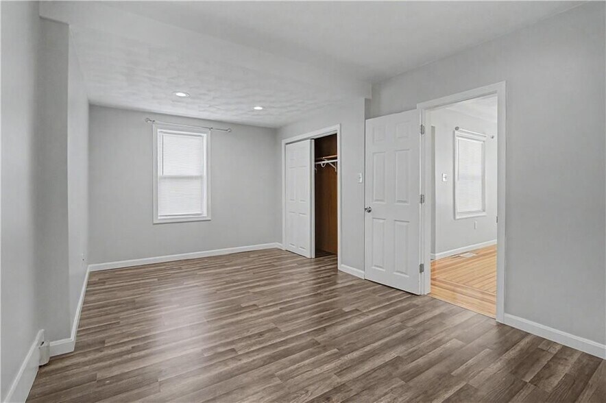 Building Photo - 48 Audubon Ave