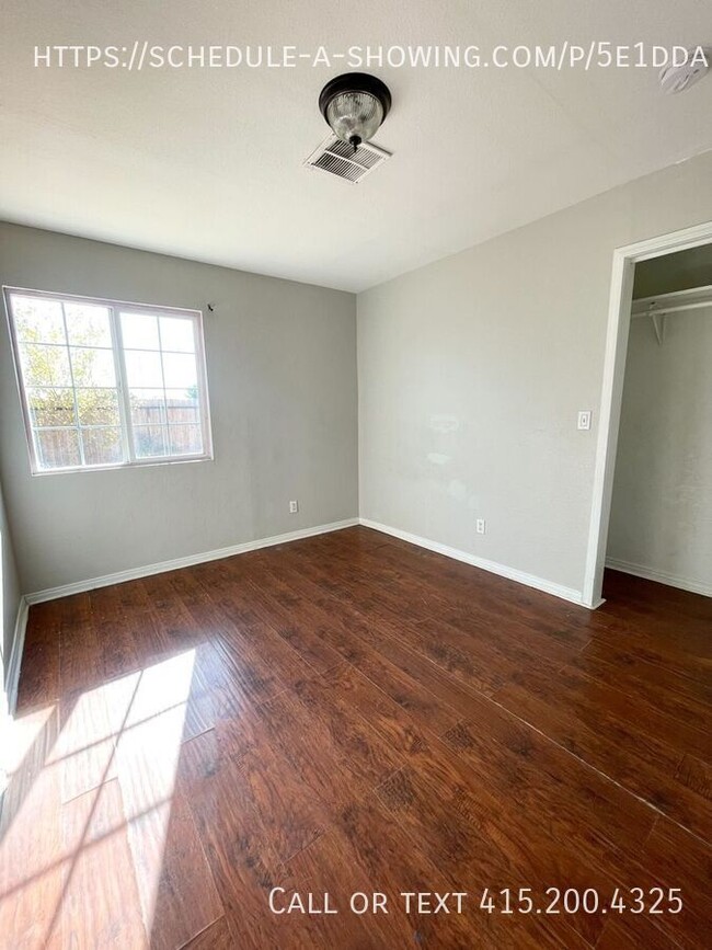 Building Photo - 2 Weeks Free Move-In Promo! Charming 4-Bed...