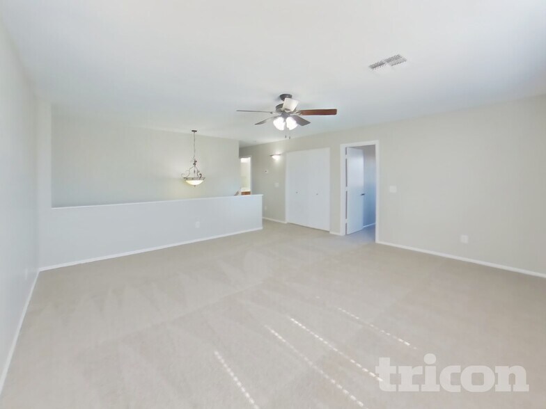 Building Photo - 37593 N Dena Dr