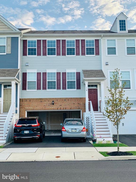 Building Photo - 114 Admiral Ln