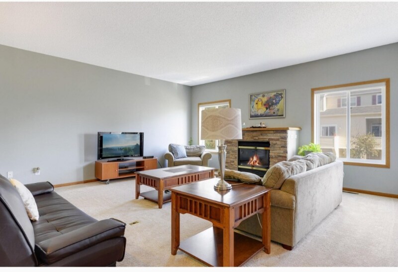 Building Photo - 6744 Meadow Grass Ln S
